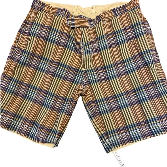 Tommy Bahama Mens size 40 reversible shorts Khaki & Plaid - Picture 2 of 4